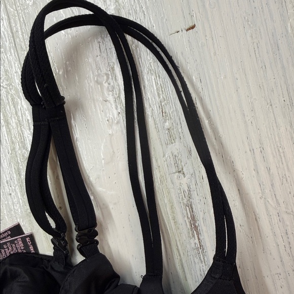 Victoria's Secret Sleek Black Very Sexy Push-Up Bra - Picture 12 of 12